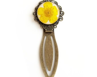 Handmade Pressed Flower Resin Bookmark - Epoxy Book Lover Gift