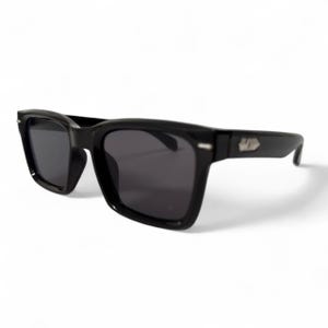 Czarne kwadratowe okulary przeciwsłoneczne Y2K Nowoczesne modne UV400 Przezroczyste Ciemnoszare Odcienie Unisex