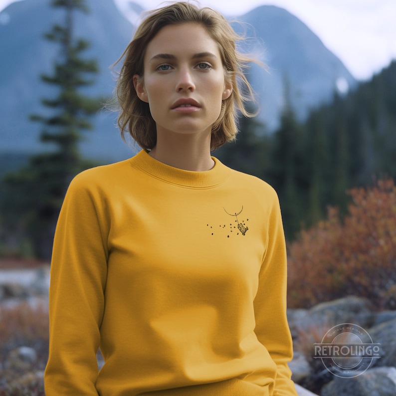 Classic Winnie the Pooh Sweatshirt, Vintage Pooh Bear, Cozy Retro