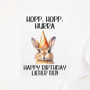 Tarjeta de cumpleaños divertida Hopp Hopp Hurray - conejito con nombre | Formato 17,8 x 12,8 cm | varios motivos de conejitos | conejitos divertidos de la tarjeta de cumpleaños