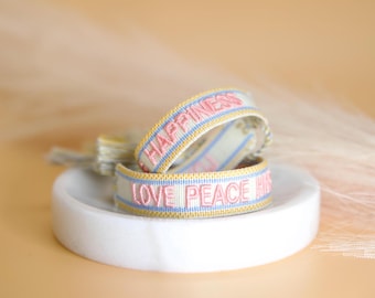 Embroidered statement bracelet Love Peace Happiness | Woven bracelet with text | Fabric bracelet, woven boho-style friendship bracelet