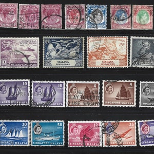 Puede incluir: Una colección de sellos vintage de Malasia y Singapur. Los sellos presentan varios diseños, incluyendo barcos, aviones y retratos. Los sellos son de varios colores, incluyendo rojo, azul, verde y marrón.