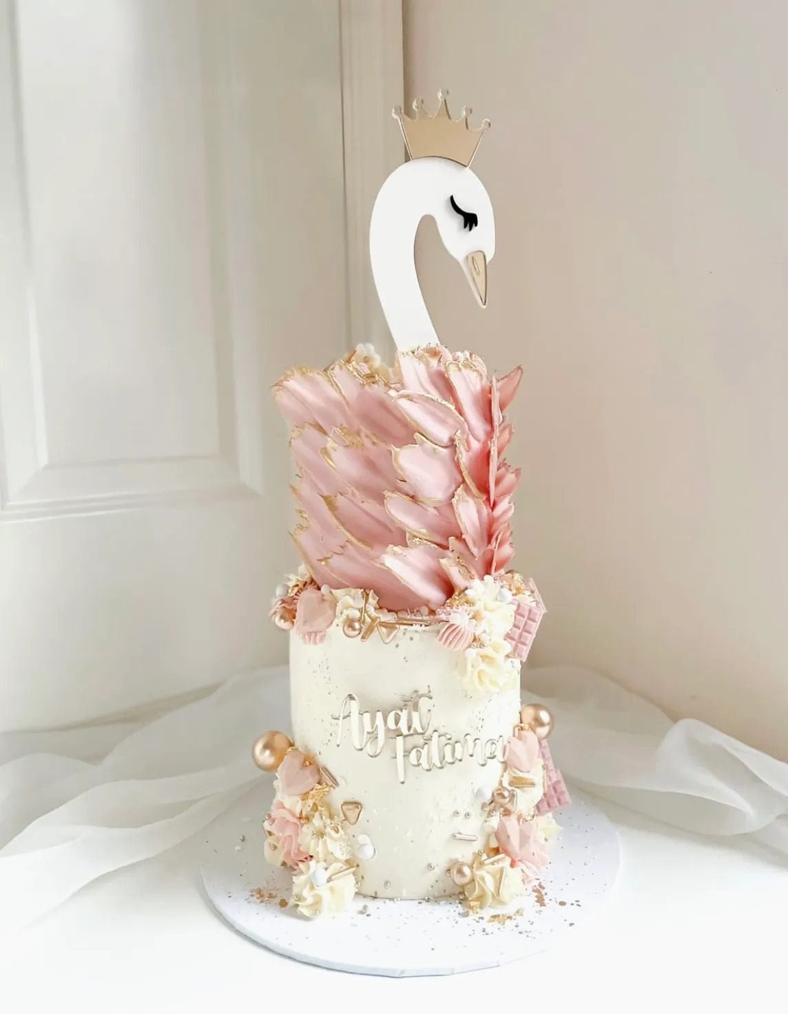 Swan Cake Topper | Ems Bakehouse