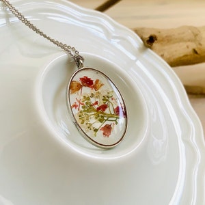 Petals, flower jewelry - pendants, real pressed flowers, flowers, red & white meadow flowers, wild flowers, unique piece