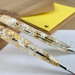 Glitzernder Resin Kugelschreiber mit Goldfolie, Unikat, tolles Valentinstag Geschenk, Geschenkidee, Stift,