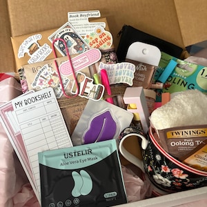 Deluxe Blind Date with a Book Box, Surprise Gift for Book Lovers, Mystery Reading Experience, Unique Gift Idea