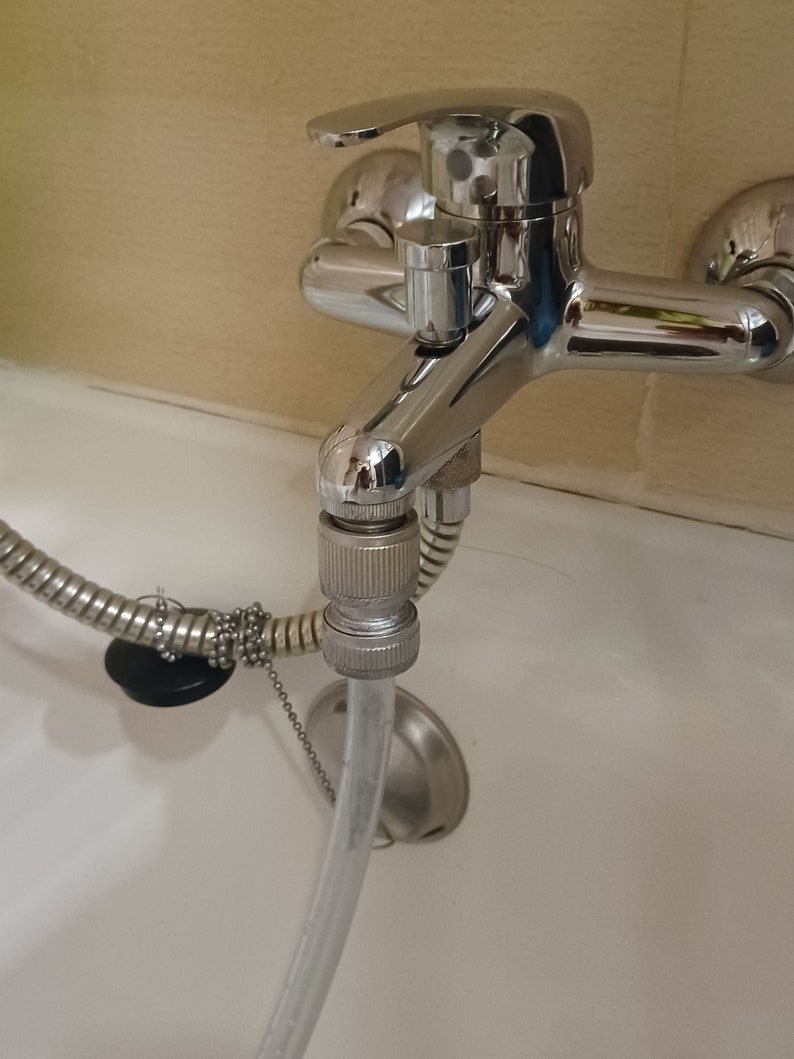 Adaptateur pour récupérer l'eau froide de la douche image 1