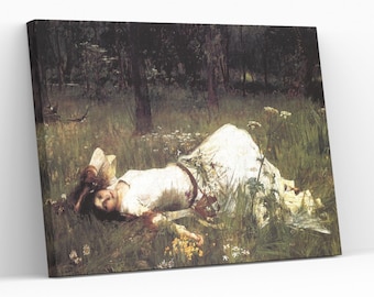 Puede incluir: Una pintura de una mujer tumbada en un campo de flores silvestres. Lleva un vestido blanco y tiene el pelo largo y suelto. El fondo es un bosque exuberante.
