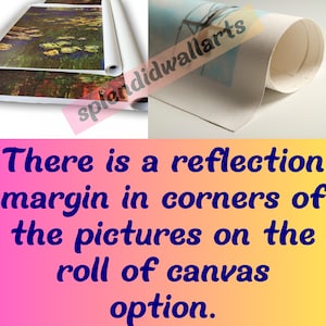 Puede incluir: Primer plano de una impresi&oacute;n en lienzo enrollada con un margen de reflexi&oacute;n en las esquinas. El lienzo es blanco y la impresi&oacute;n es de una pintura con colores azules y verdes. El texto "splendidwallarts" es visible en el lienzo.