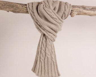 Caja Scarf Knitting Pattern for Women and Children, Bandana Shawl Design Download PDF in German and English