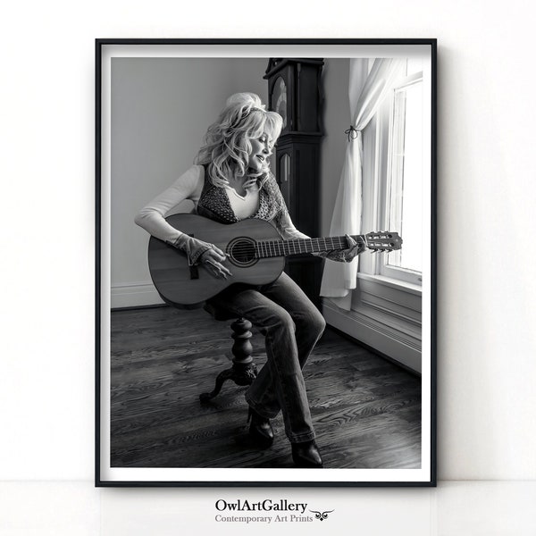 Dolly Parton jouant de la guitare acoustique, musique country, impression chanteuse, affiche noir blanc, photographie vintage rétro