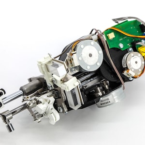 Husqvarna Viking Designer Epic 2 symaskinshuvudmekanism
