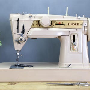 German Singer 411G Slant ‘O’ Matic Heavy Duty Sewing Machine + Case + Warranty