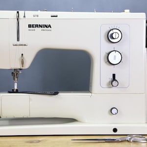 Excellent Swiss Bernina 830 Mechanical Heavy Duty Sewing Machine + Knee Lift + Extras + Case