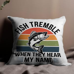 Fish Tremble Throw Pillow Woven Decorative Cushion Colorful Home Decor Fish Theme Couch Pillow Funny Woven Illustration
