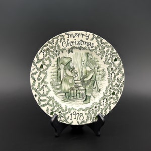 Vintage 1978 Royal Crownford Christmas Plate: Norma Sherman Holiday Decor