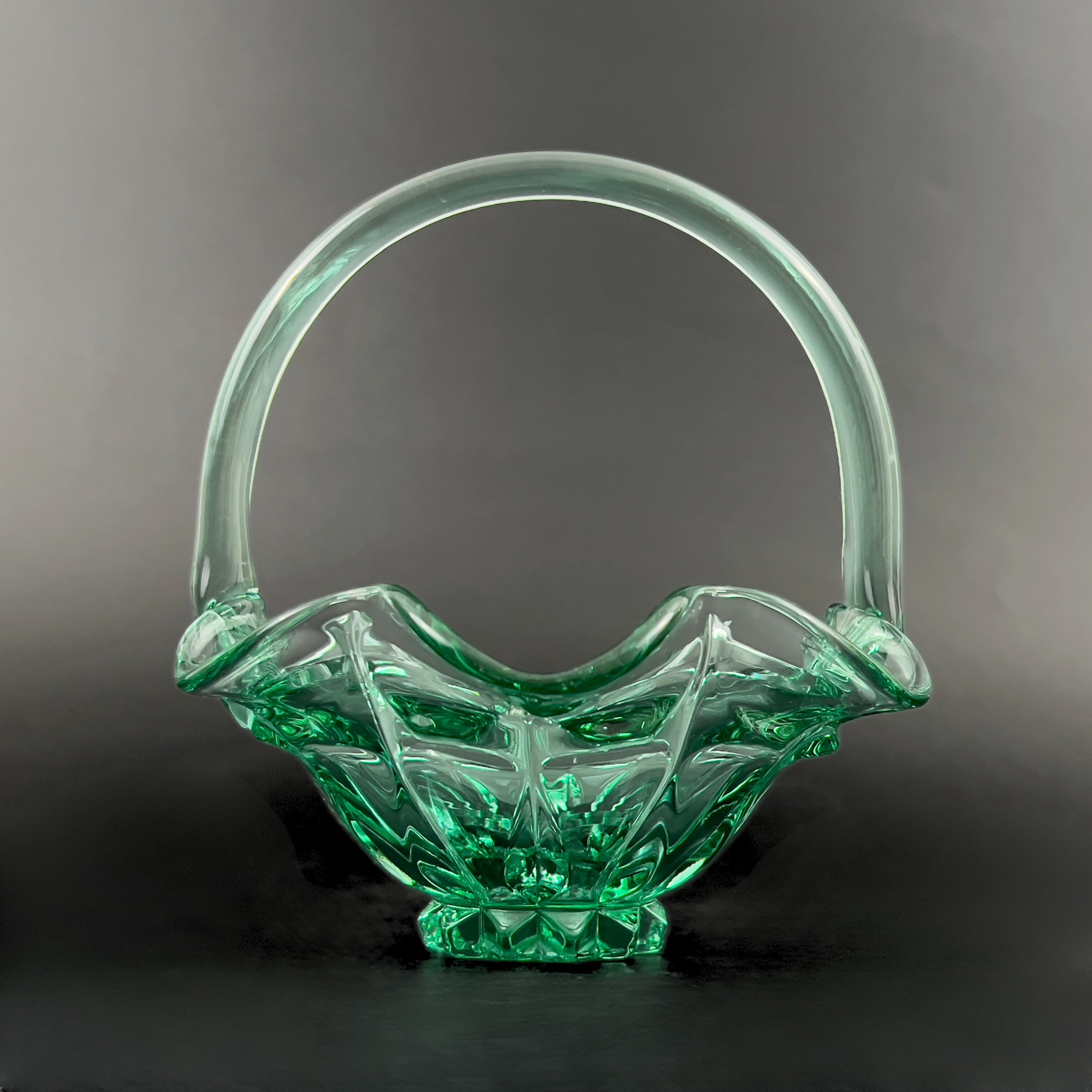 フェントン Sea Mist Green イリデセントホブネイル ハンドベル フェントン Sea Mist Green イリデセントホブネイル ハンドベル