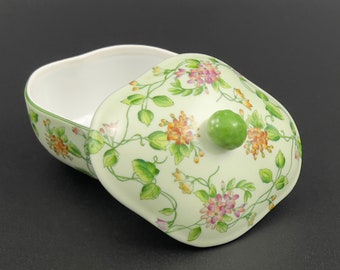 Vintage Mid Century Porcelain Floral Trinket Box, Rare Andrea by Sadek Green Floral Trinket Box, Vintage Garden Decor Porcelain Keepsake Box