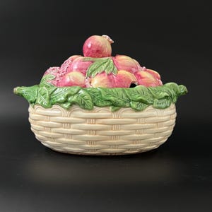 Vintage Italian Majolica Pomegranate Tureen: Mid-Century Ceramic Decor