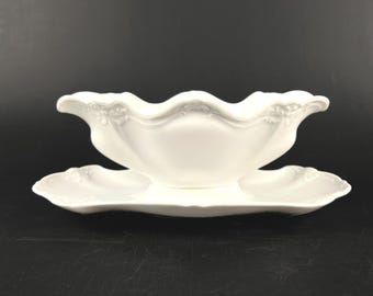 Tirschenreuth Baronesse White Gravy Boat with Attached Underplate, Germany Porcelain Sauce Boat