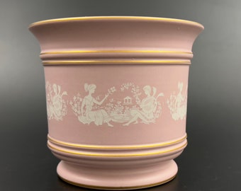 Vintage Sadek Italian Pink Porcelain Cachepot Planter, Rare Midcentury Sadek Italy Pink and White Neoclassical Planter Jaspewerware Style