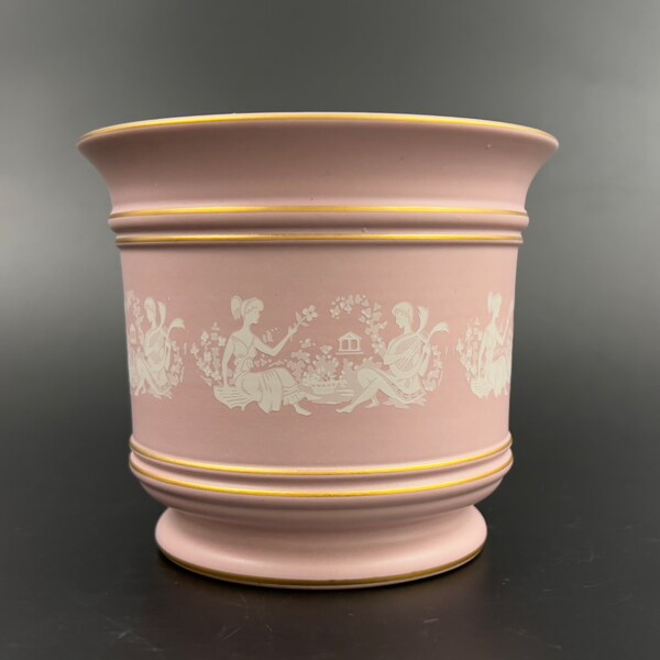 Vintage Sadek Italian Pink Porcelain Cachepot Planter, Rare Midcentury Sadek Italy Pink and White Neoclassical Planter Jaspewerware Style