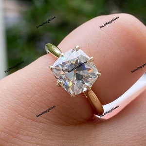 Solitaire Antique Moissanite Engagement Ring 2.0 Ct Old European Cut Moissanite Ring Cushion Cut Old Mine Diamond Ring 14k Gold Bridle Ring