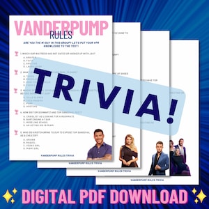 Puede incluir: Un juego de preguntas y respuestas imprimible basado en el popular programa de telerrealidad Vanderpump Rules. El juego presenta preguntas sobre los miembros del reparto y sus relaciones. El texto en la página dice "Vanderpump Rules Trivia" y "Descarga digital PDF".