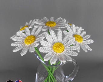 Crochet Daisy Pattern  - easy from scraps of yarn