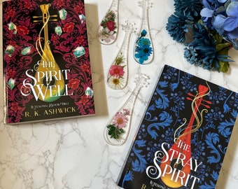 Lute bookmark, Lutesong Series by RK Ashwick