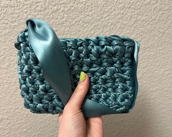 Ribbon crochet bag