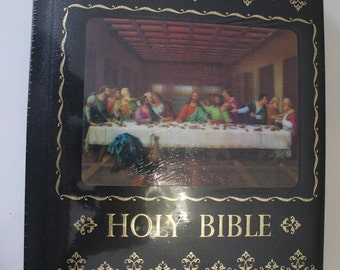 The Holy Bible (English Deluxe Edition) Hardcover - A Great Gift for Any Occasion.