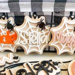 Halloween-Anhänger | Halloween Namensschild | Personalisierte Halloween-Anhänger | Boo Anhänger | Halloween-Korb | Spinne Anhänger | Anhänger Halloween Spinne
