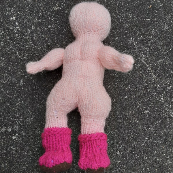 Knitted Curvy Doll Body pattern (DIGITAL PRODUCT)