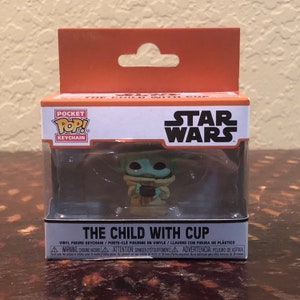 Star Wars The Mandalorian The Child with Cup Funko Pocket Pop! Keychain