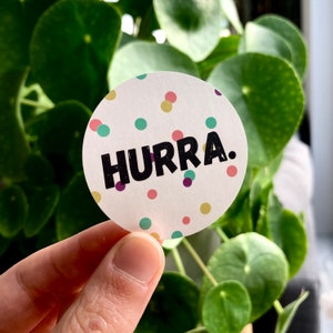 Aufkleber HURRA Konfetti | bunte Sticker Etiketten für Verpackung, Paket, Geburtstag, Geschenk, Business | Set 10, 20, 30, ... 100 Stück