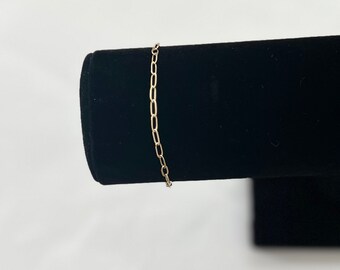 Gold-filled dainty chain bracelet.