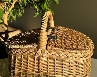 Handwoven Picnic Basket - Perfect for Outdoor Dining, Sturdy and Stylish Wicker Basket with Handles- Eco- Friendly and Portable