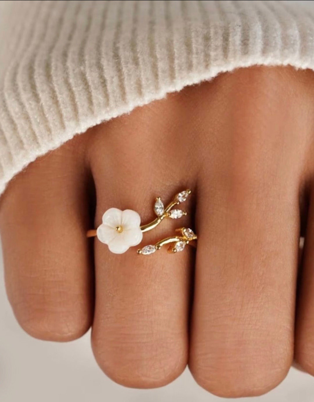 Gold Flower Adjustable Ring, Floral Branch, Valentine's Gift - Etsy