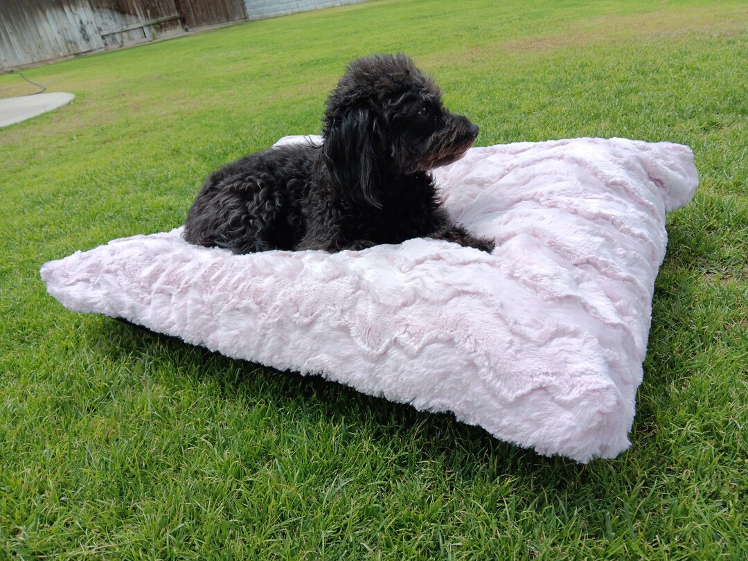 Furry Dog Beds. Washable Dog Bed Covers. Dog Beds. Pet Furniture