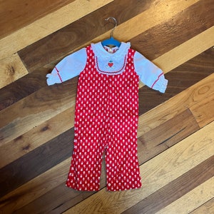 1980s Vintage Size 12mo Baby Onesie Red and White Pattern with Lace Collar