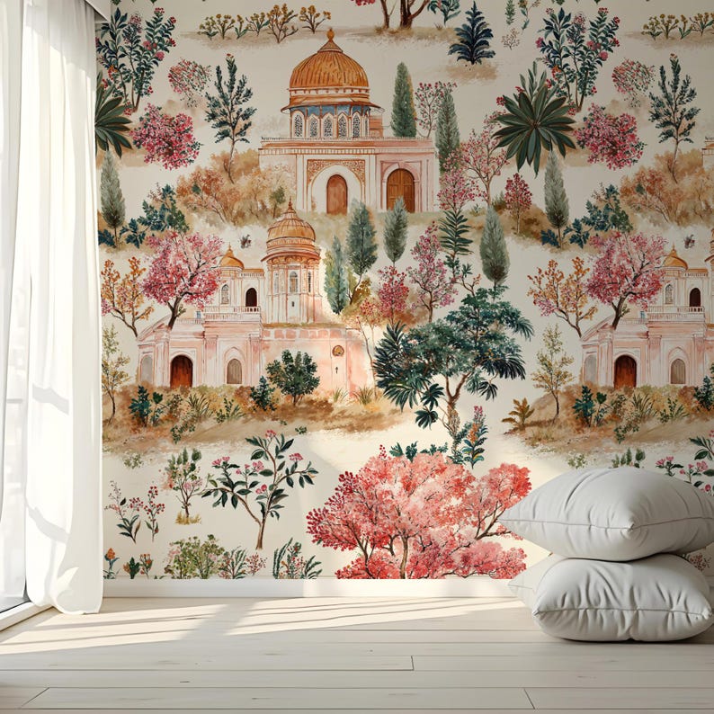 K&ouml;nnte beinhalten: Eine Aquarellillustration eines sich wiederholenden Musters mit rosa und gr&uuml;nen B&auml;umen, wei&szlig;en Geb&auml;uden mit goldenen Kuppeln und einem cremefarbenen Hintergrund.