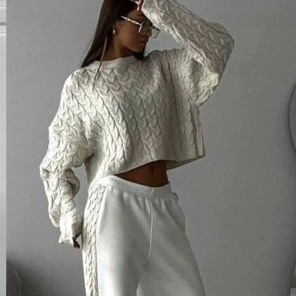 Knitted Pants and Sweater Set for Woman- Cable Knit Sweater and Pants- Loose Fitting- Fleece Lined Pants Set- Street Style- Warm Pants Set
