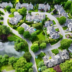 Flygfoto av bostadskomplex