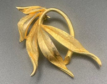Sphinx Vintage Gold Tone Brooch, Designer signed, Abstract leaf, Mother’s Day gift, Christmas Gift, birthday gift, collectible.