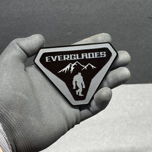 2x Car Fender Emblem Sasquatch Everglades Car Badge Logo Emblem Matte Black / Black Truck Offroad 4x4 SUV Car Safe Adhesive Easy Install