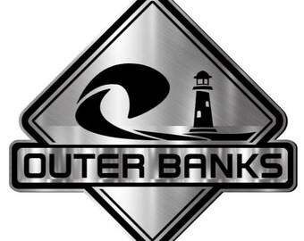 2x Fender Outer Banks Leuchtturm graviertes Auto Emblem Abzeichen Logo LKW Sport OffRoad 4x4 Geländewagen LKW Auto haftend einfach anzubringen