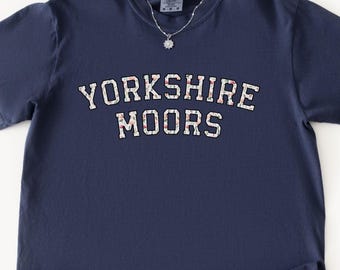 Wuthering Heights fan minnaar comfort kleuren T-shirt, leesgrage boekenliefhebber tee cadeau, donkere academische kleding, klassieke literatuur romantiek fan cadeau