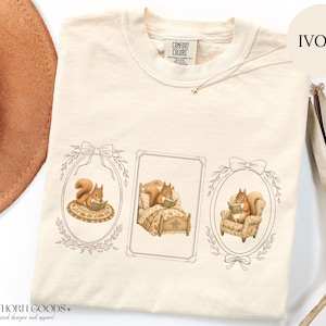 Fall Cottagecore Book Lover T-shirt, Reading Squirrel, Woodland Themed Shirts, Vintage Forestcore Bookish Tee, Booktrovert Top, Cozy Reader
