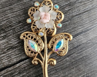 Retro Gold Tone Rhinestone Flower Brooch